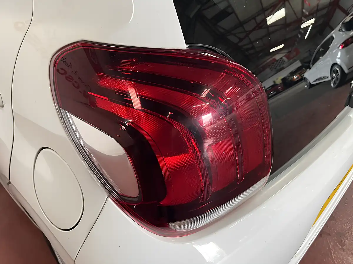 Used 2015 Peugeot 108 Active White - Interior and Exterior details 19