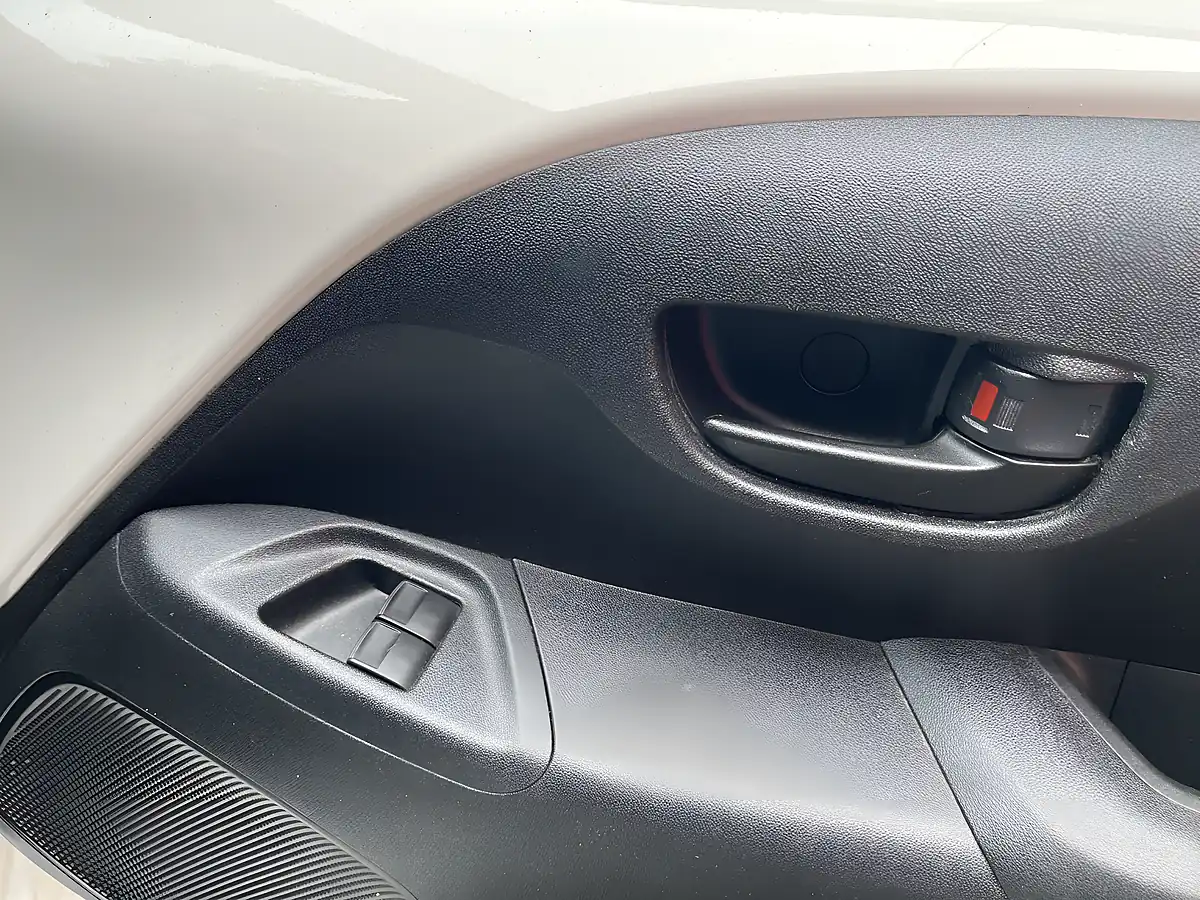 Used 2015 Peugeot 108 Active White - Interior and Exterior details 20