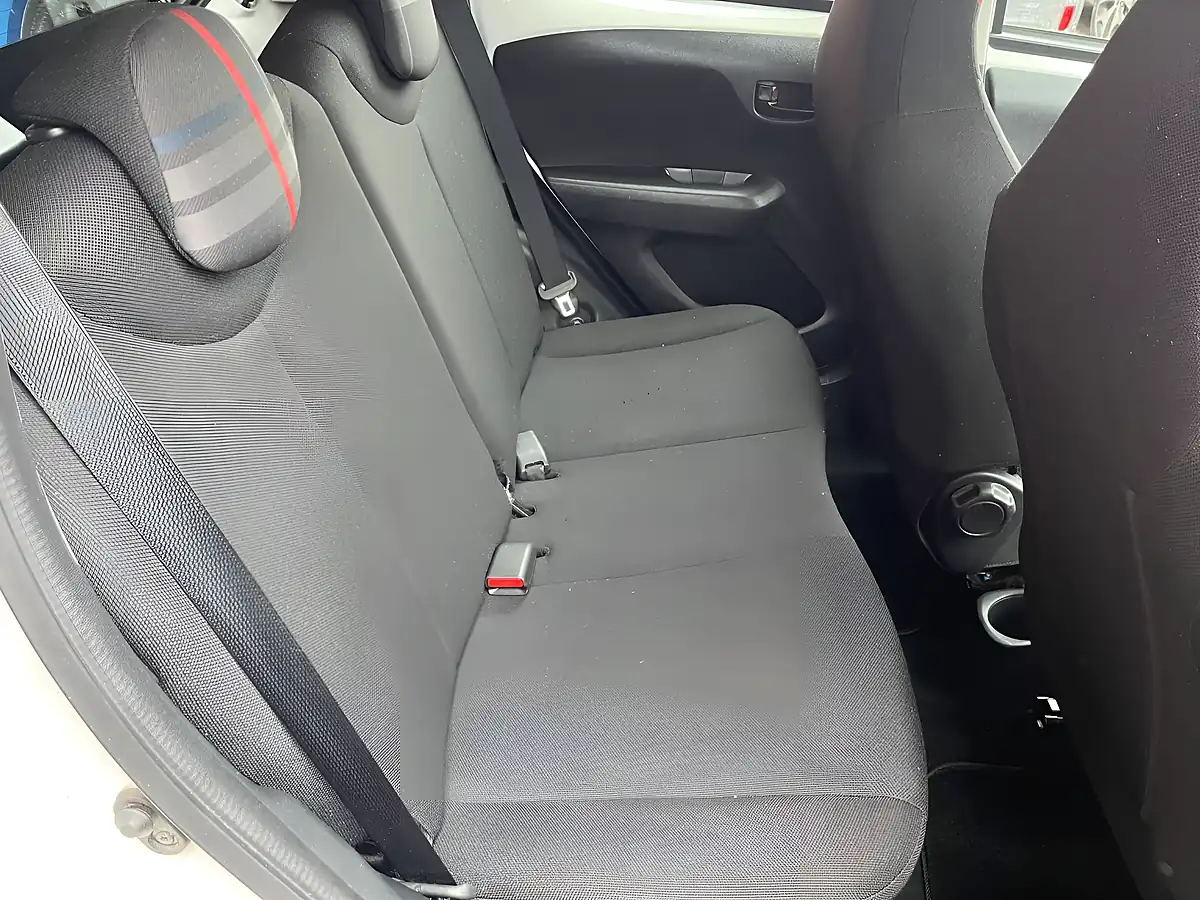 Used 2015 Peugeot 108 Active White - Interior and Exterior details 6