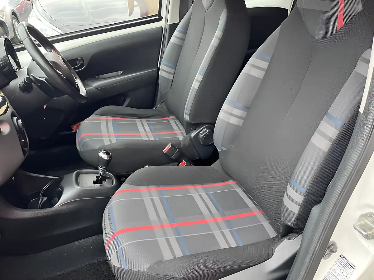 Used 2015 Peugeot 108 Active White - Interior and Exterior details 8