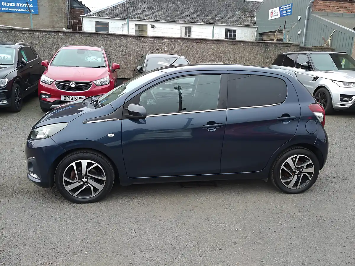 Used 2015 Peugeot 108 Allure Blue - Interior and Exterior details 3