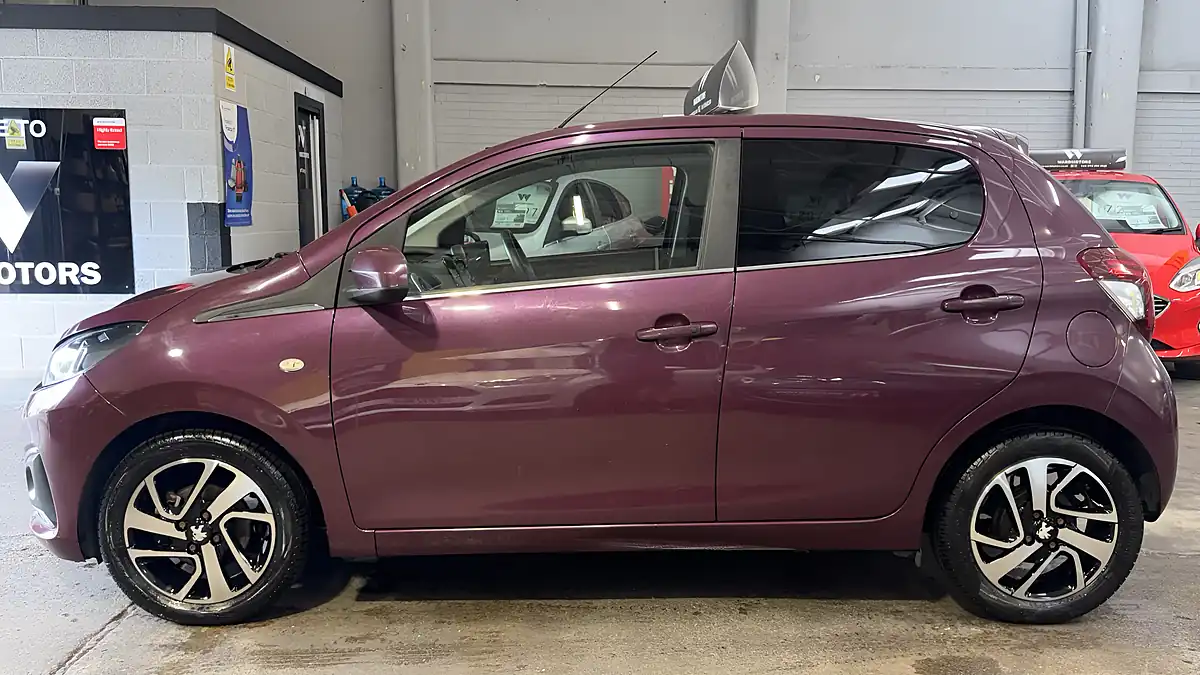 Used 2015 Peugeot 108 Allure Purple - Interior and Exterior details 2