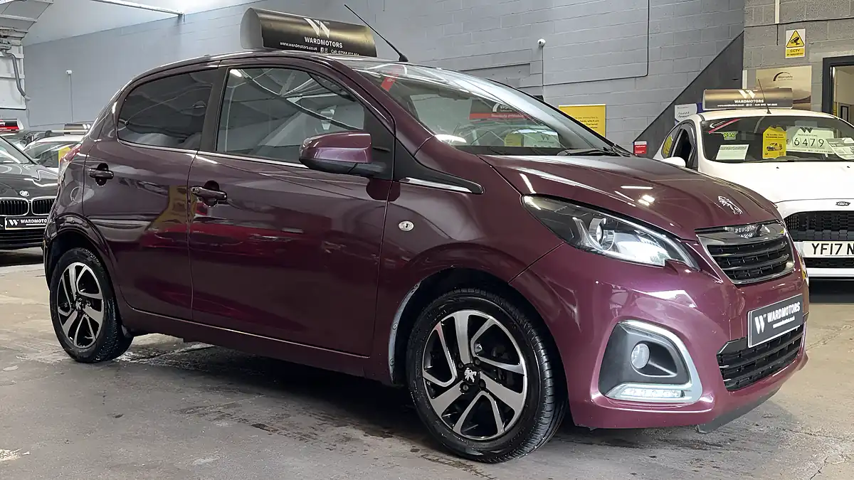 Used 2015 Peugeot 108 Allure Purple - Interior and Exterior details 4