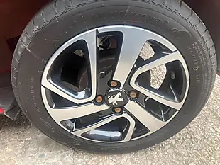 Used 2015 Peugeot 108 Allure Red - Interior and Exterior details 11