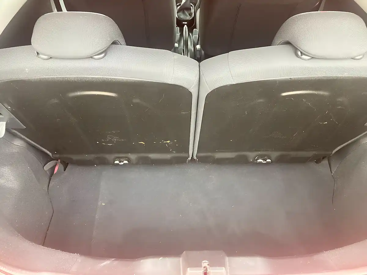 Used 2015 Peugeot 108 Allure Red - Interior and Exterior details 16