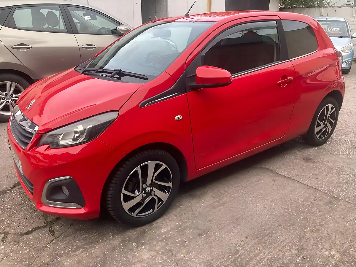 Used 2015 Peugeot 108 Allure Red - Interior and Exterior details 3