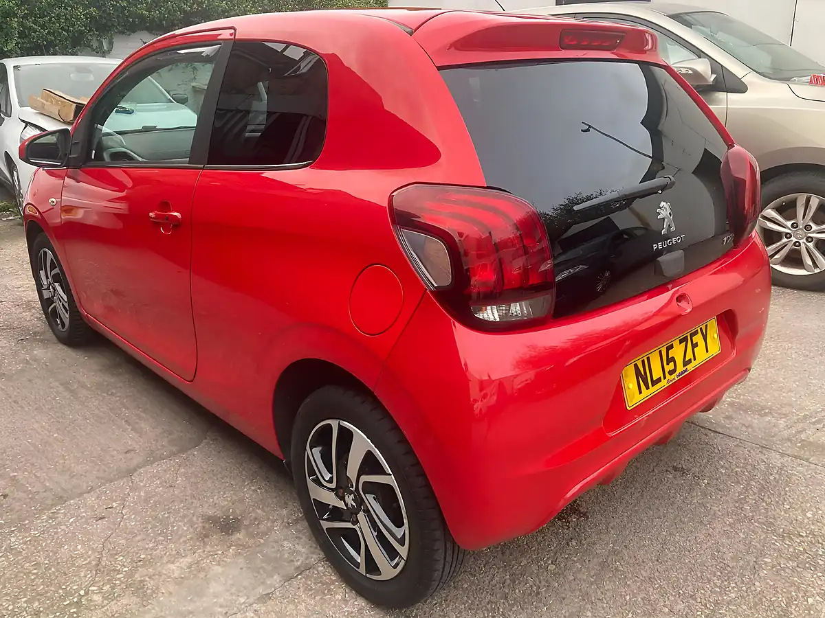 Used 2015 Peugeot 108 Allure Red - Interior and Exterior details 4