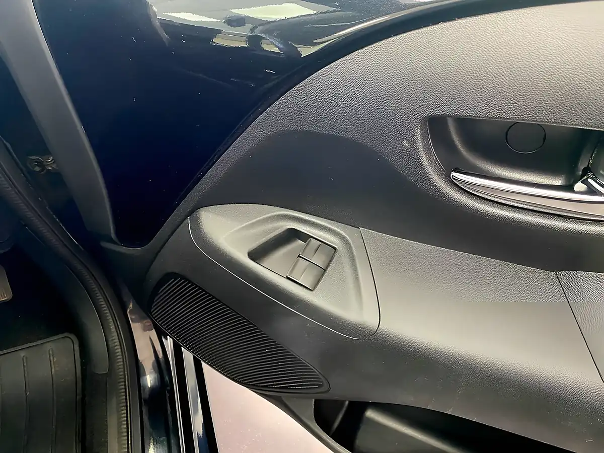 Used 2015 Peugeot 108 Allure Top Black - Interior and Exterior details 14
