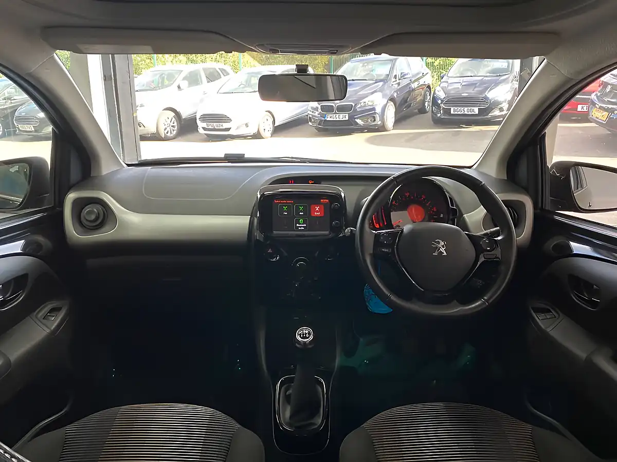 Used 2015 Peugeot 108 Allure Top Black - Interior and Exterior details 20