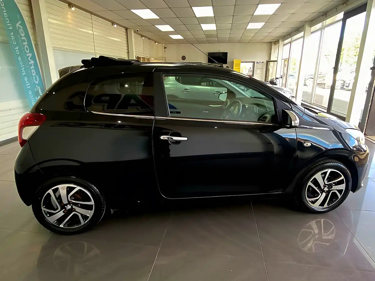 Used 2015 Peugeot 108 Allure Top Black - Interior and Exterior details 7