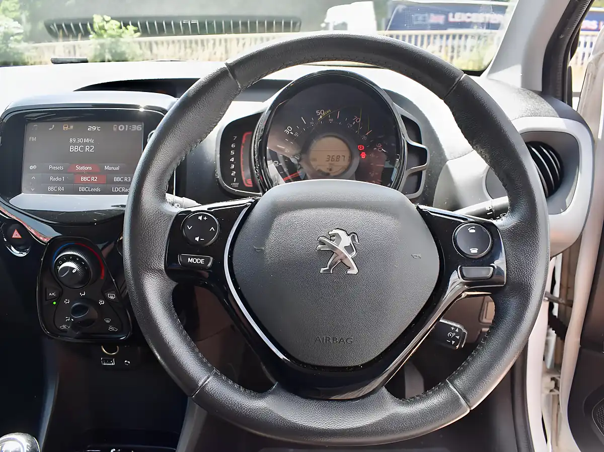 Used 2015 Peugeot 108 Allure White - Interior and Exterior details 11