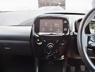 Used 2015 Peugeot 108 Allure White - Interior and Exterior details 13