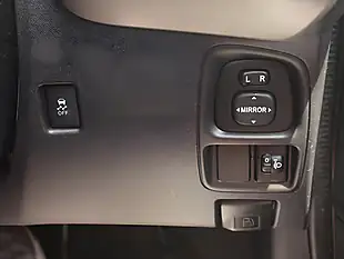 Used 2015 Peugeot 108 Allure White - Interior and Exterior details 17