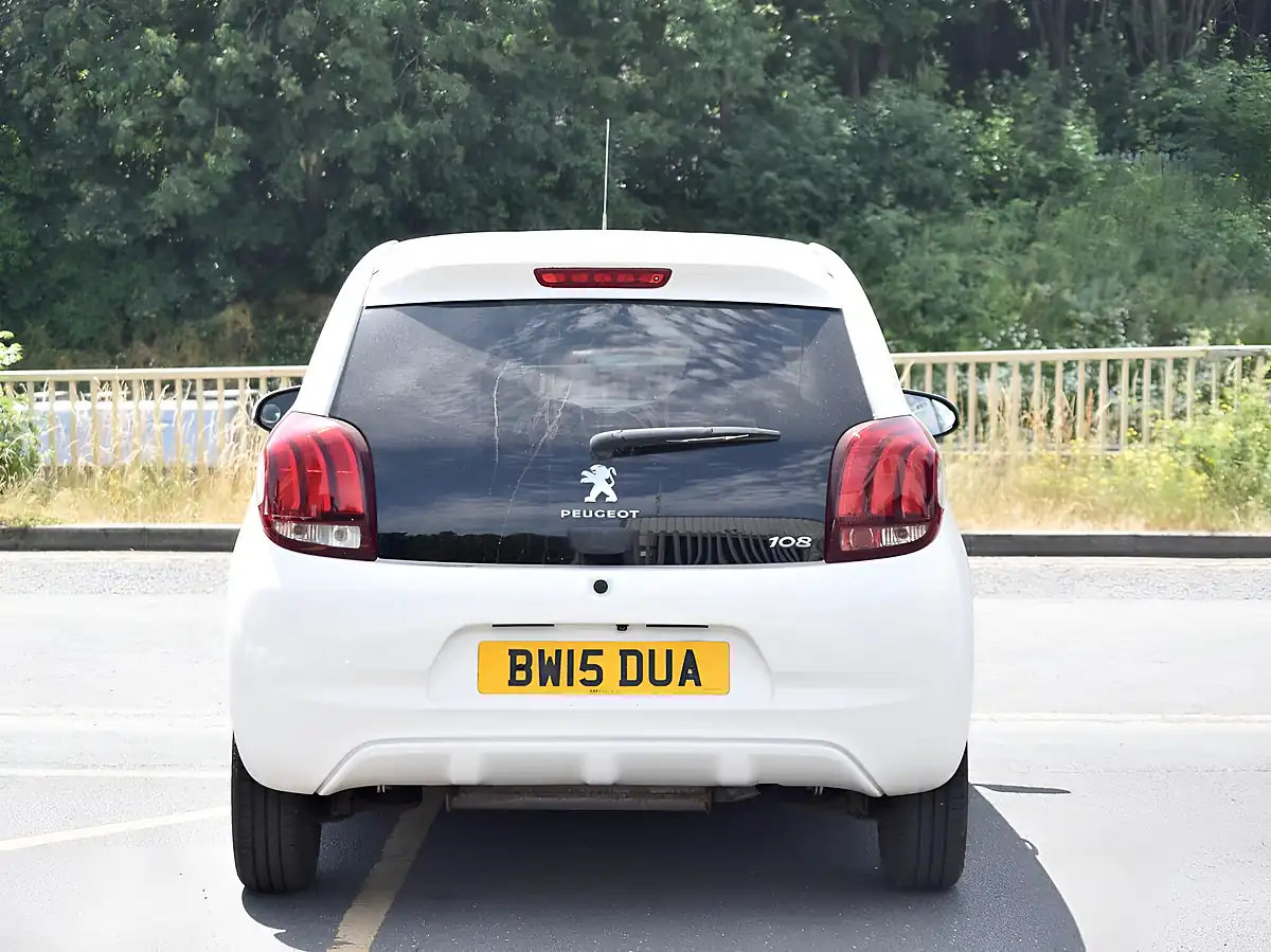 Used 2015 Peugeot 108 Allure White - Interior and Exterior details 6