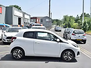 Used 2015 Peugeot 108 Allure White - Interior and Exterior details 8