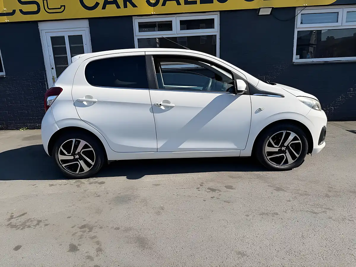 Used 2015 Peugeot 108 Allure White - Interior and Exterior details 11