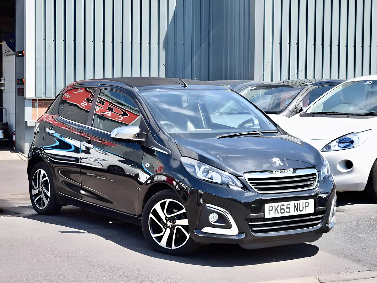 Used 2015 Peugeot 108 Roland Garros Top Black - Front View