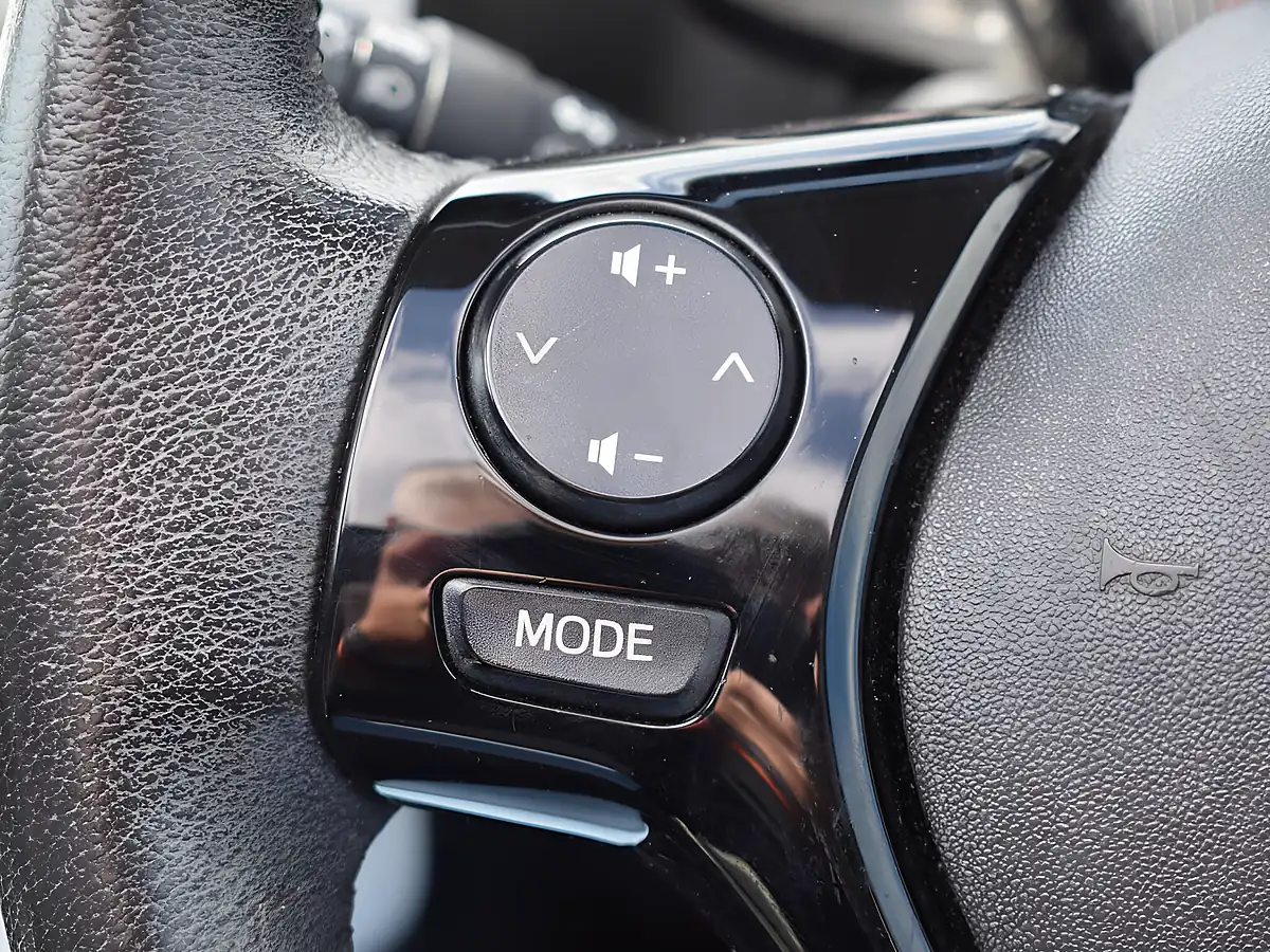 Used 2015 Peugeot 108 Roland Garros Top Black - Interior and Exterior details 12