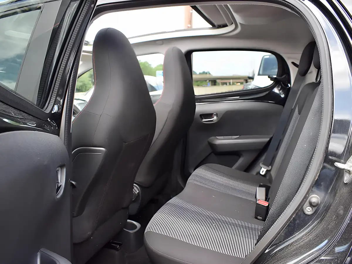 Used 2015 Peugeot 108 Roland Garros Top Black - Interior and Exterior details 14
