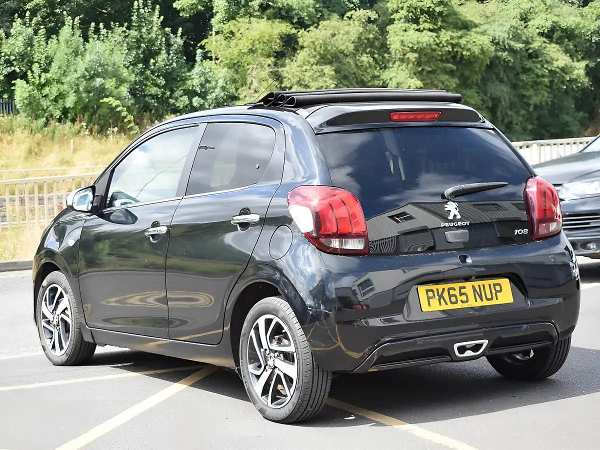 Used 2015 Peugeot 108 Roland Garros Top Black - Interior and Exterior details 5