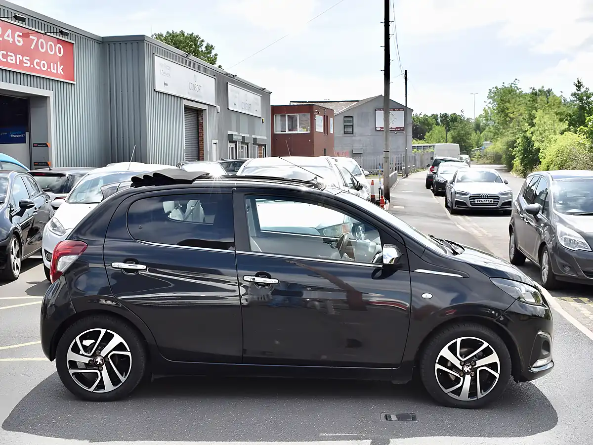 Used 2015 Peugeot 108 Roland Garros Top Black - Interior and Exterior details 8