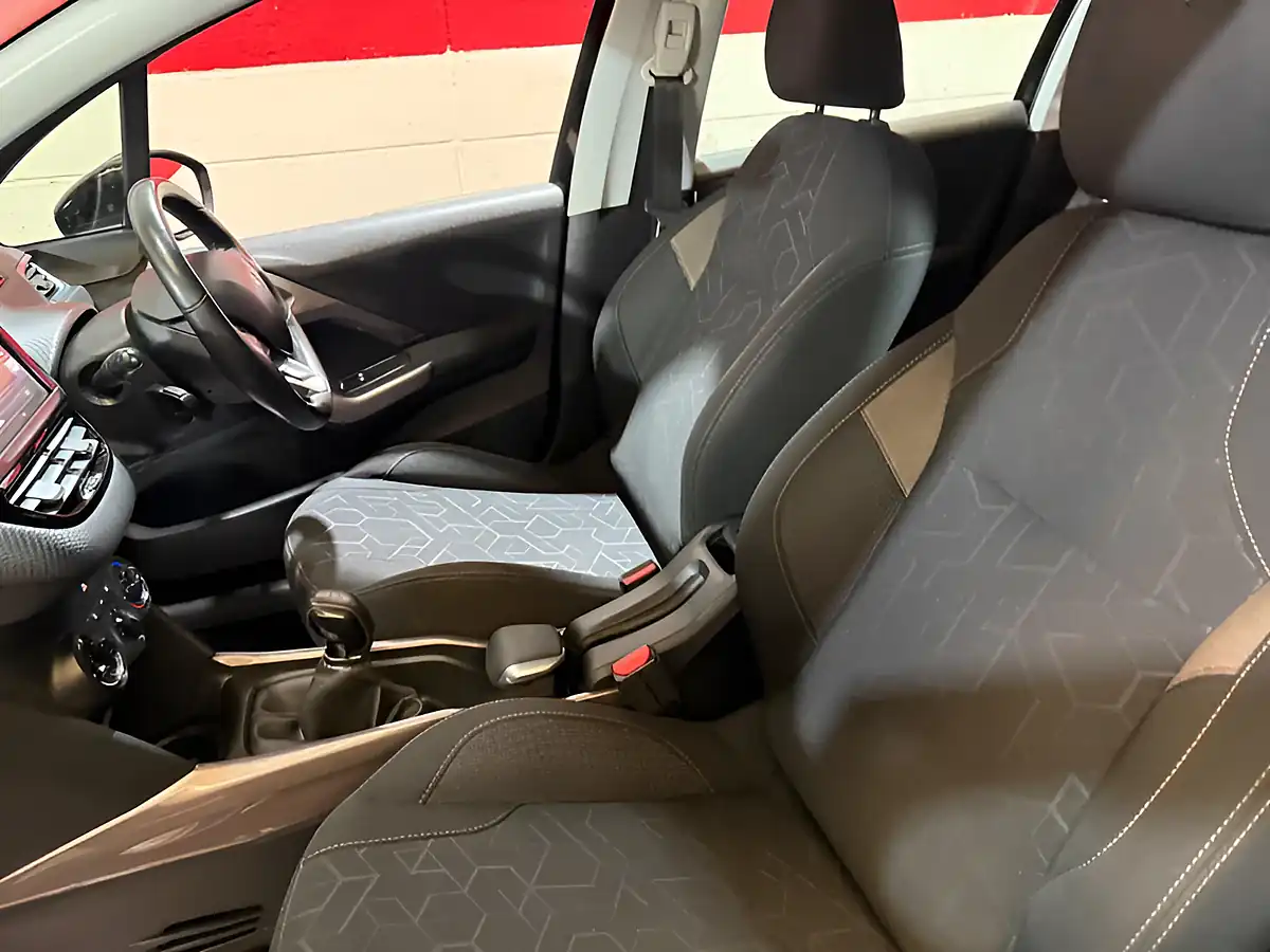 Used 2015 Peugeot 2008 Active Black - Interior and Exterior details 17