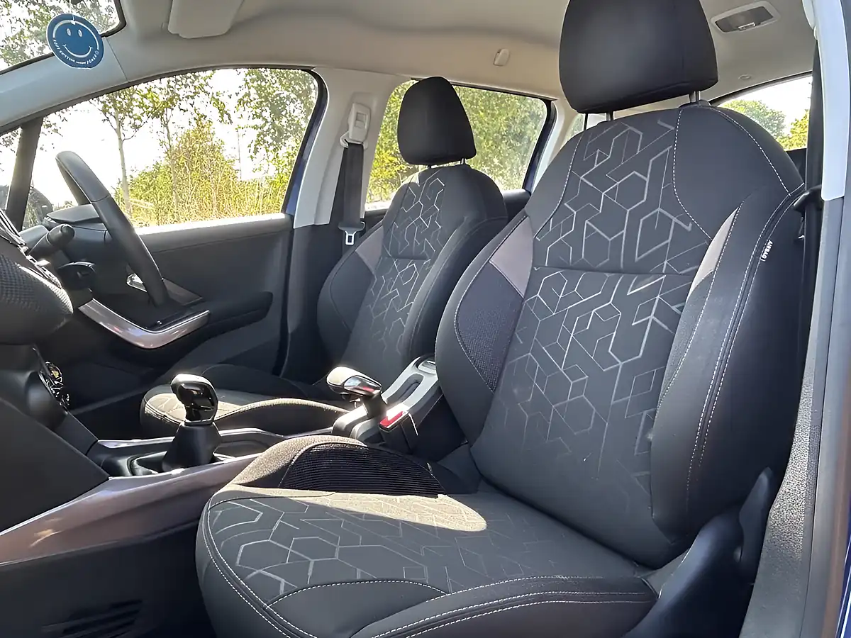 Used 2015 Peugeot 2008 Active Blue - Interior and Exterior details 13