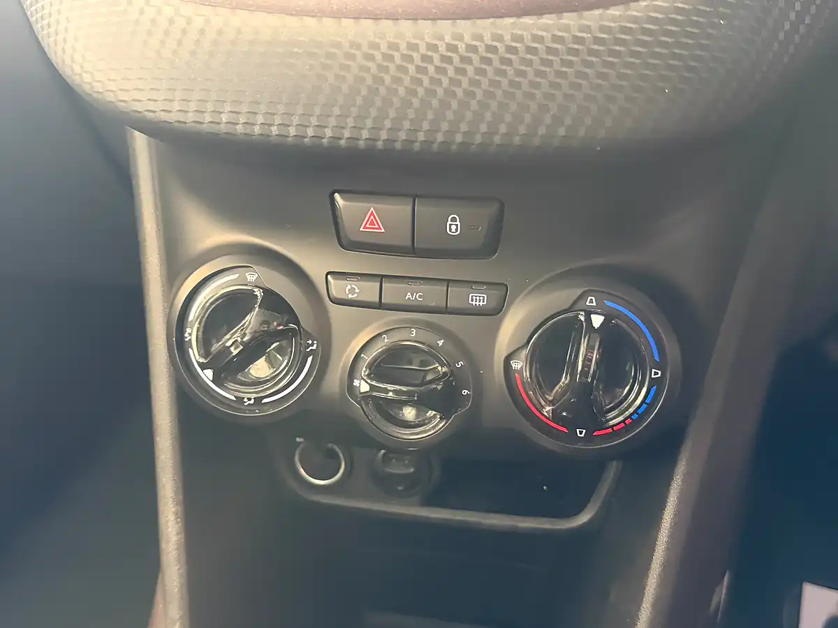 Used 2015 Peugeot 2008 Active Blue - Interior and Exterior details 18