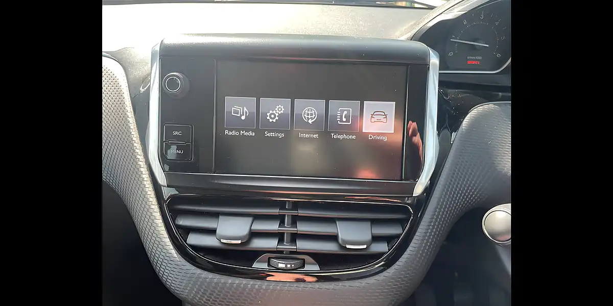 Used 2015 Peugeot 2008 Active Grey - Interior and Exterior details 13