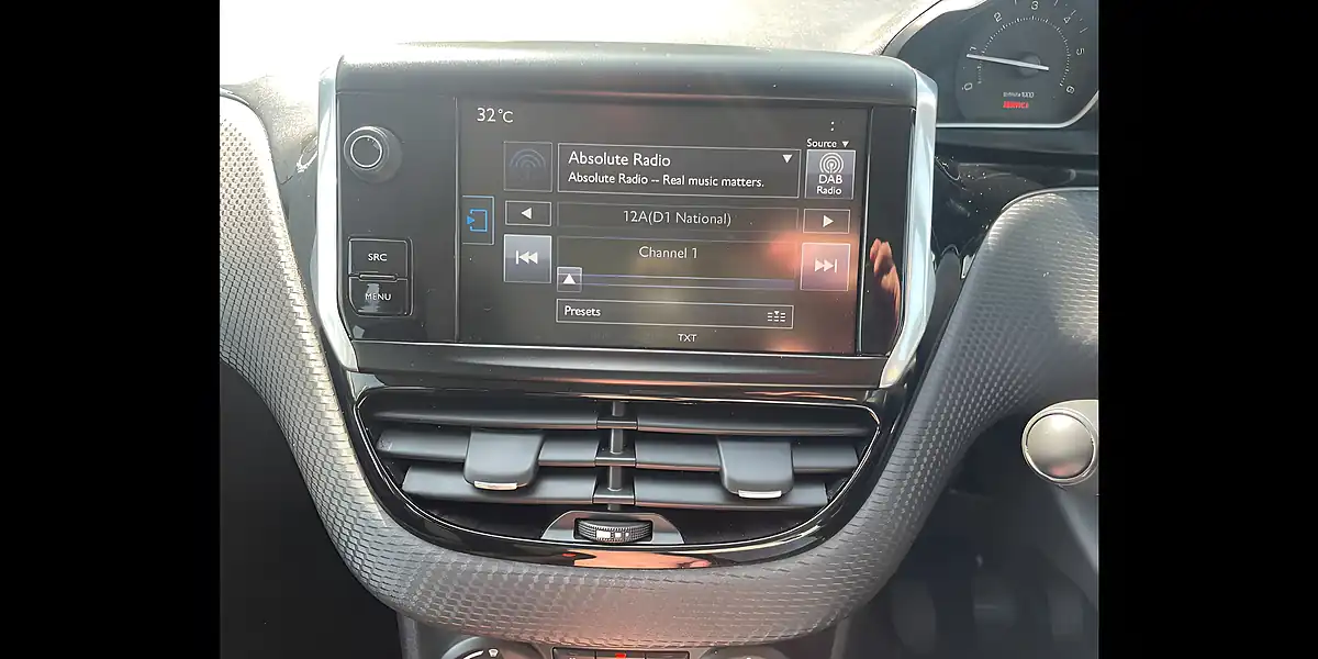 Used 2015 Peugeot 2008 Active Grey - Interior and Exterior details 14