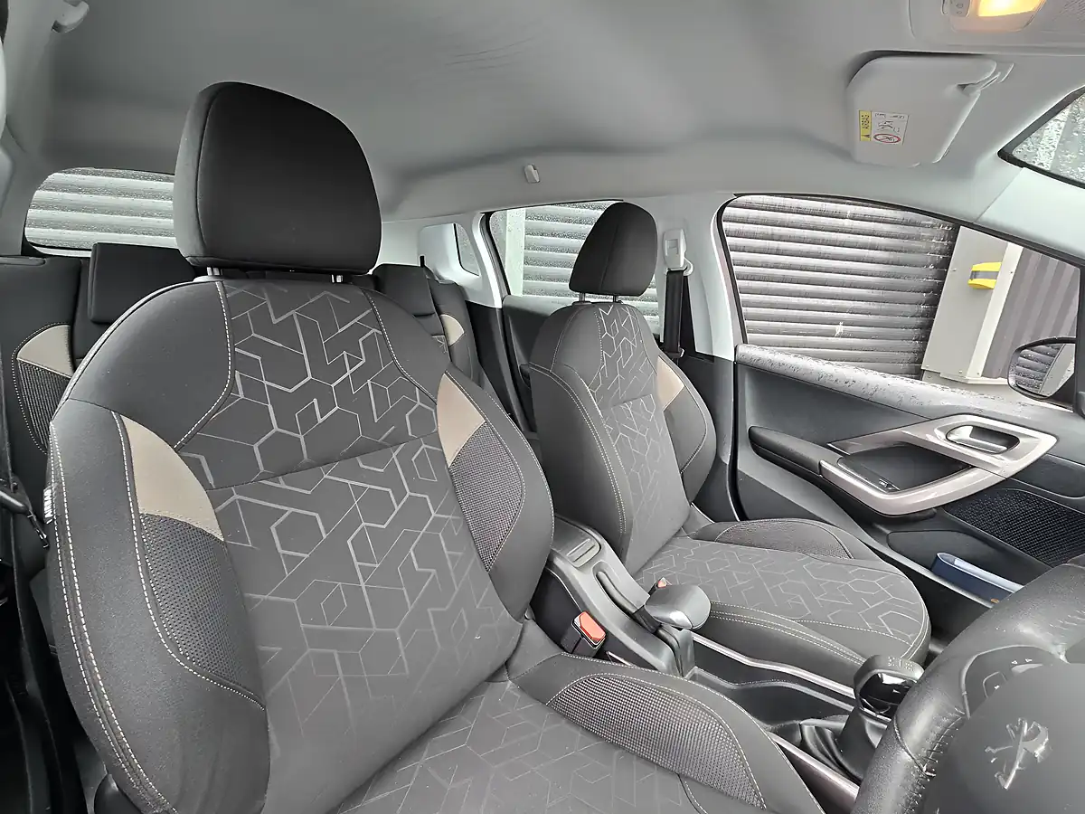 Used 2015 Peugeot 2008 Active Grey - Interior and Exterior details 5