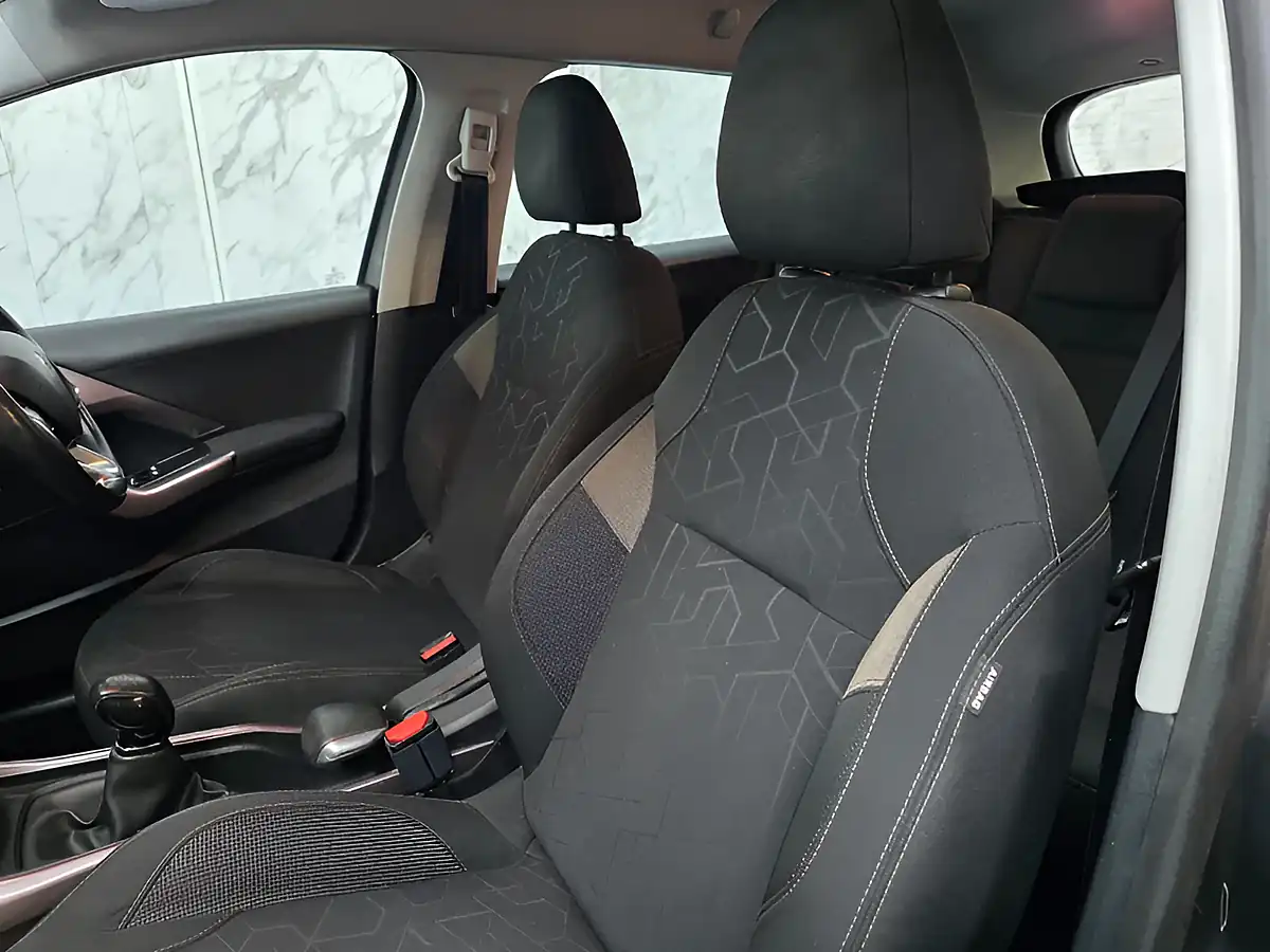 Used 2015 Peugeot 2008 Active Grey - Interior and Exterior details 14