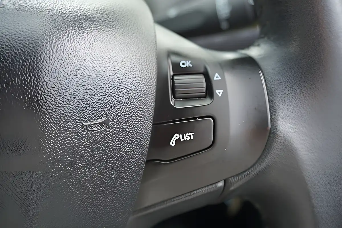 Used 2015 Peugeot 2008 Active Grey - Interior and Exterior details 19