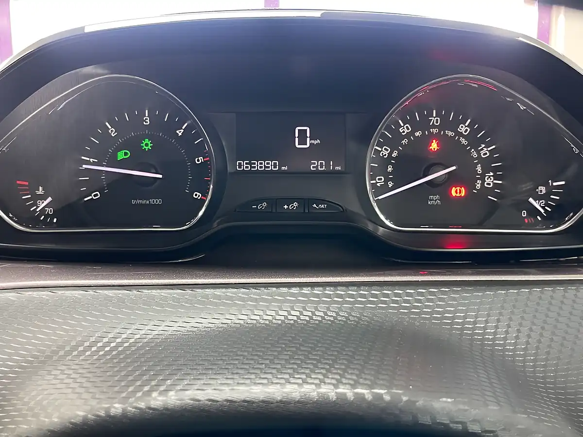 Used 2015 Peugeot 2008 Active Nimbus Grey - Interior and Exterior details 19