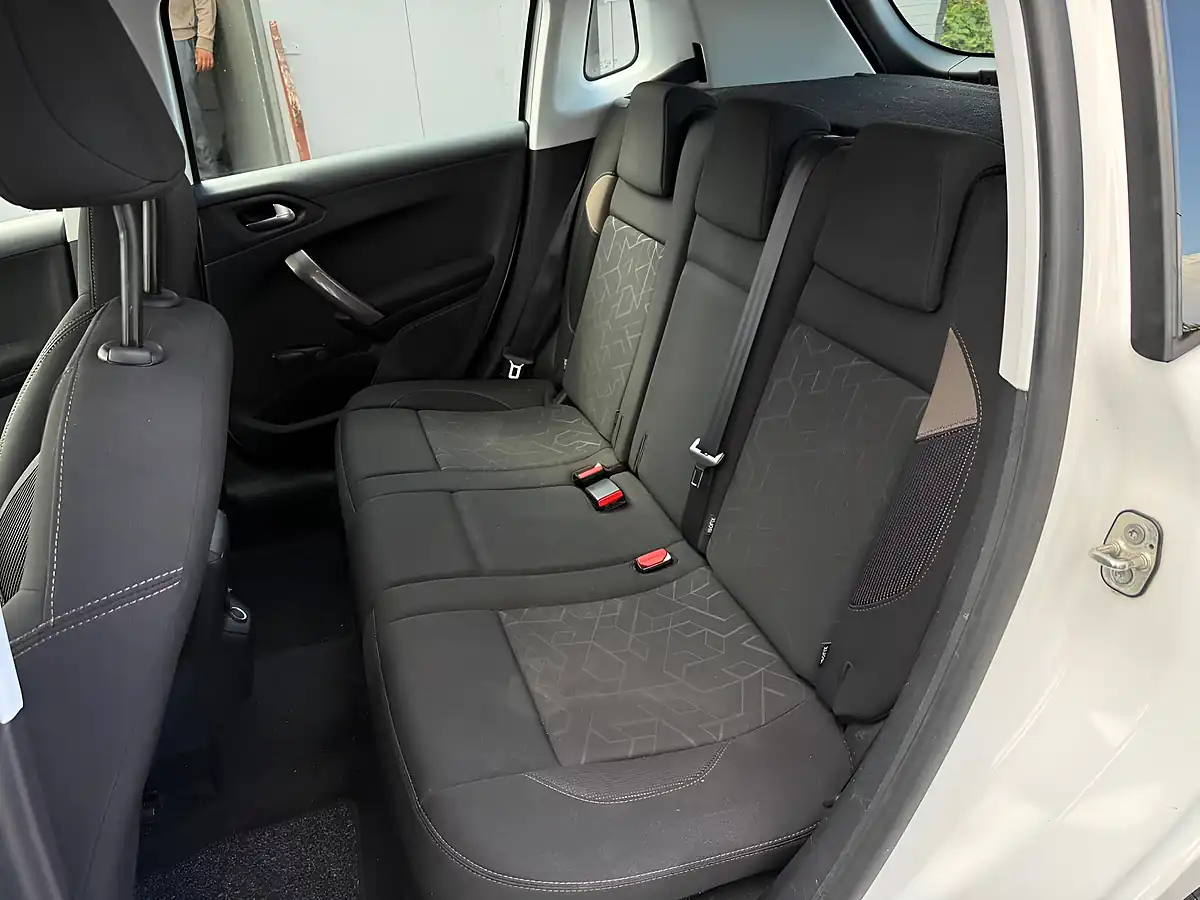 Used 2015 Peugeot 2008 Active White - Interior and Exterior details 12