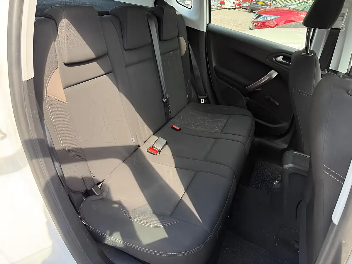 Used 2015 Peugeot 2008 Active White - Interior and Exterior details 13