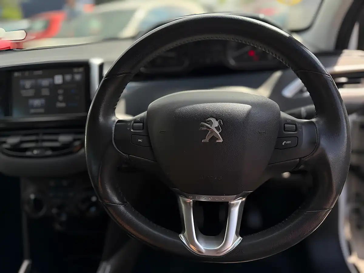 Used 2015 Peugeot 2008 Active White - Interior and Exterior details 14