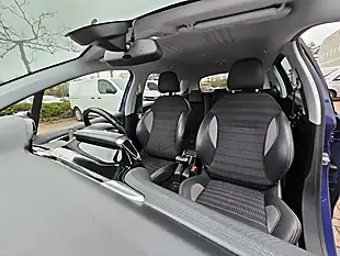 Used 2015 Peugeot 2008 Allure Blue - Interior and Exterior details 16