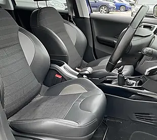 Used 2015 Peugeot 2008 Allure Blue - Interior and Exterior details 7