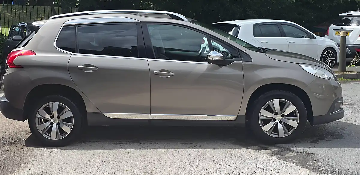 Used 2015 Peugeot 2008 Allure Grey - Interior and Exterior details 7