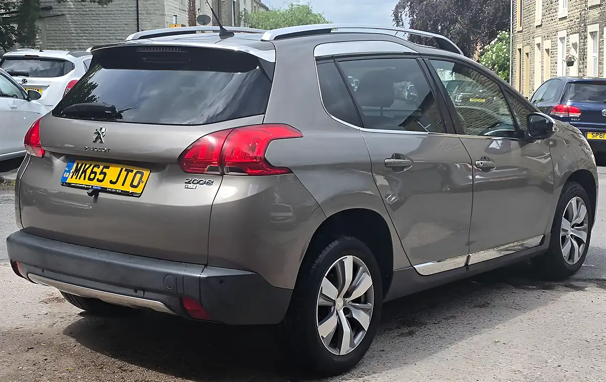 Used 2015 Peugeot 2008 Allure Grey - Interior and Exterior details 8