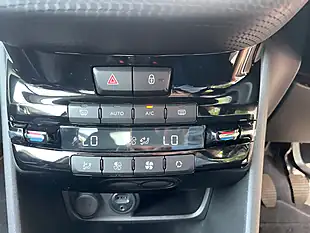 Used 2015 Peugeot 2008 Allure Grey - Interior and Exterior details 18