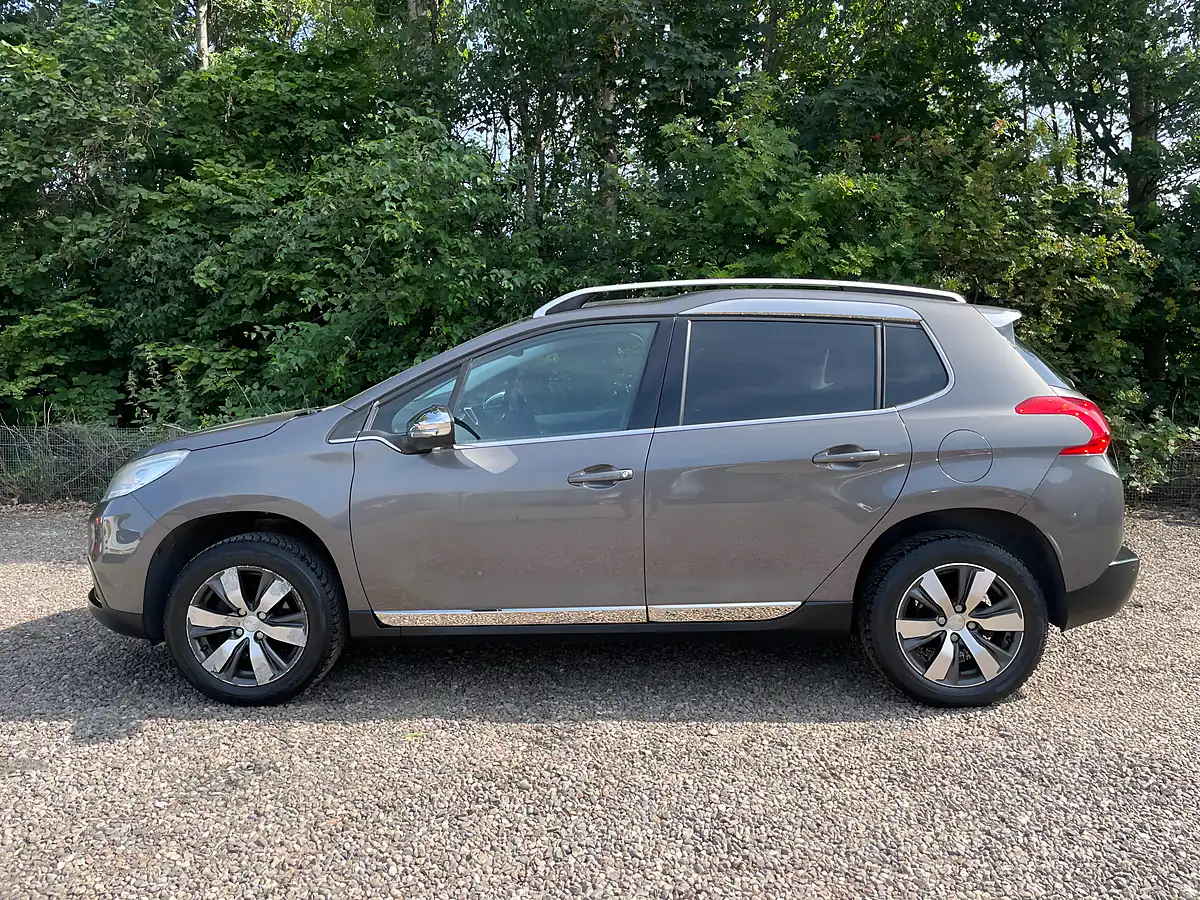 Used 2015 Peugeot 2008 Allure Grey - Interior and Exterior details 6