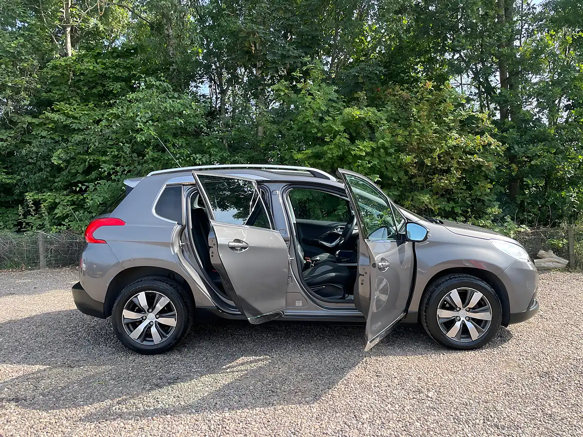 Used 2015 Peugeot 2008 Allure Grey - Interior and Exterior details 7