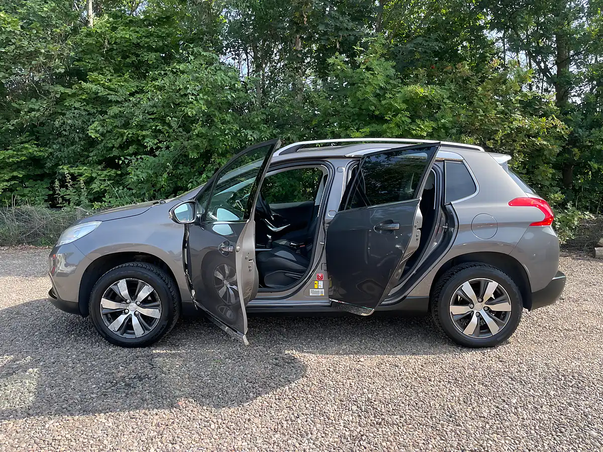 Used 2015 Peugeot 2008 Allure Grey - Interior and Exterior details 8