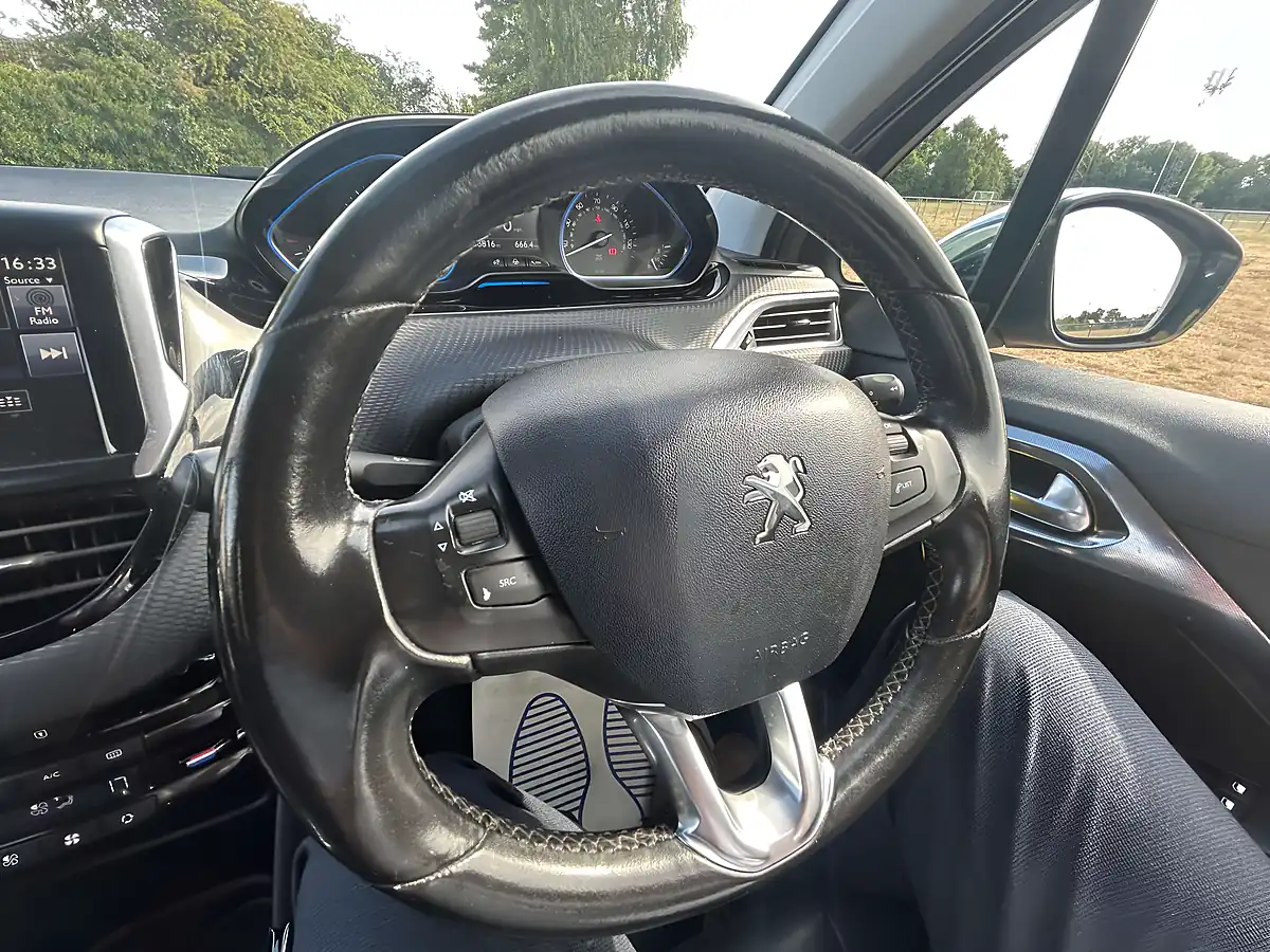 Used 2015 Peugeot 2008 Allure Grey - Interior and Exterior details 15