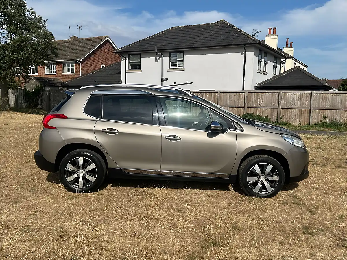 Used 2015 Peugeot 2008 Allure Grey - Interior and Exterior details 4