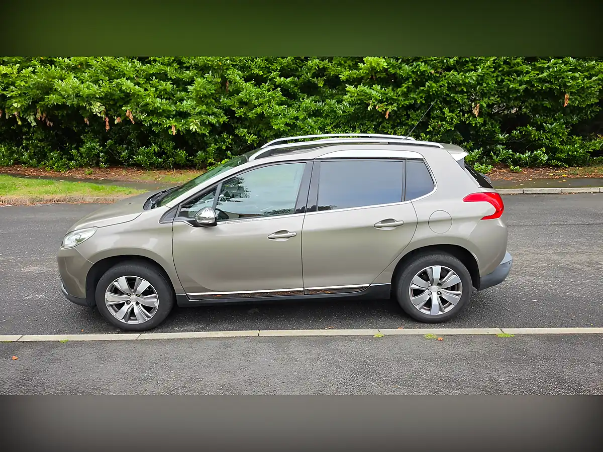 Used 2015 Peugeot 2008 Allure Grey - Interior and Exterior details 6