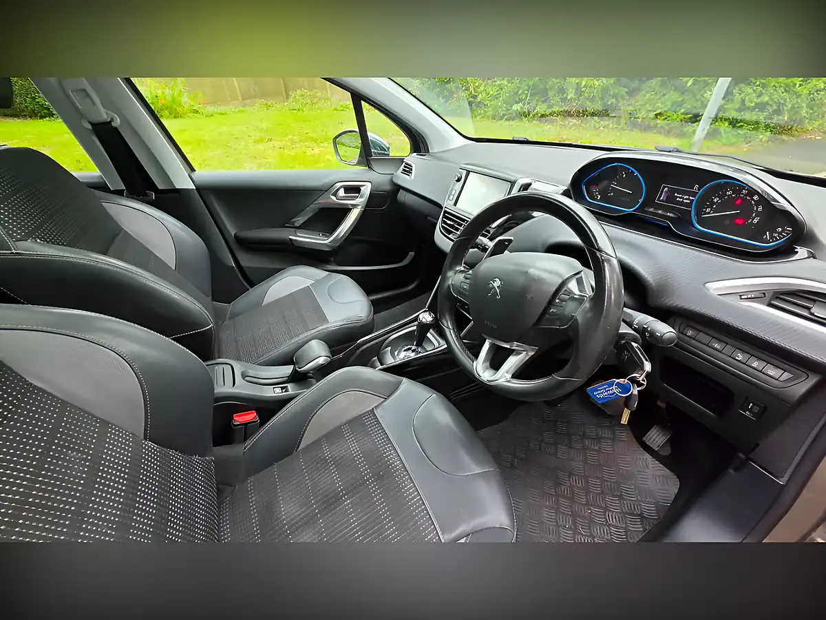 Used 2015 Peugeot 2008 Allure Grey - Interior and Exterior details 9