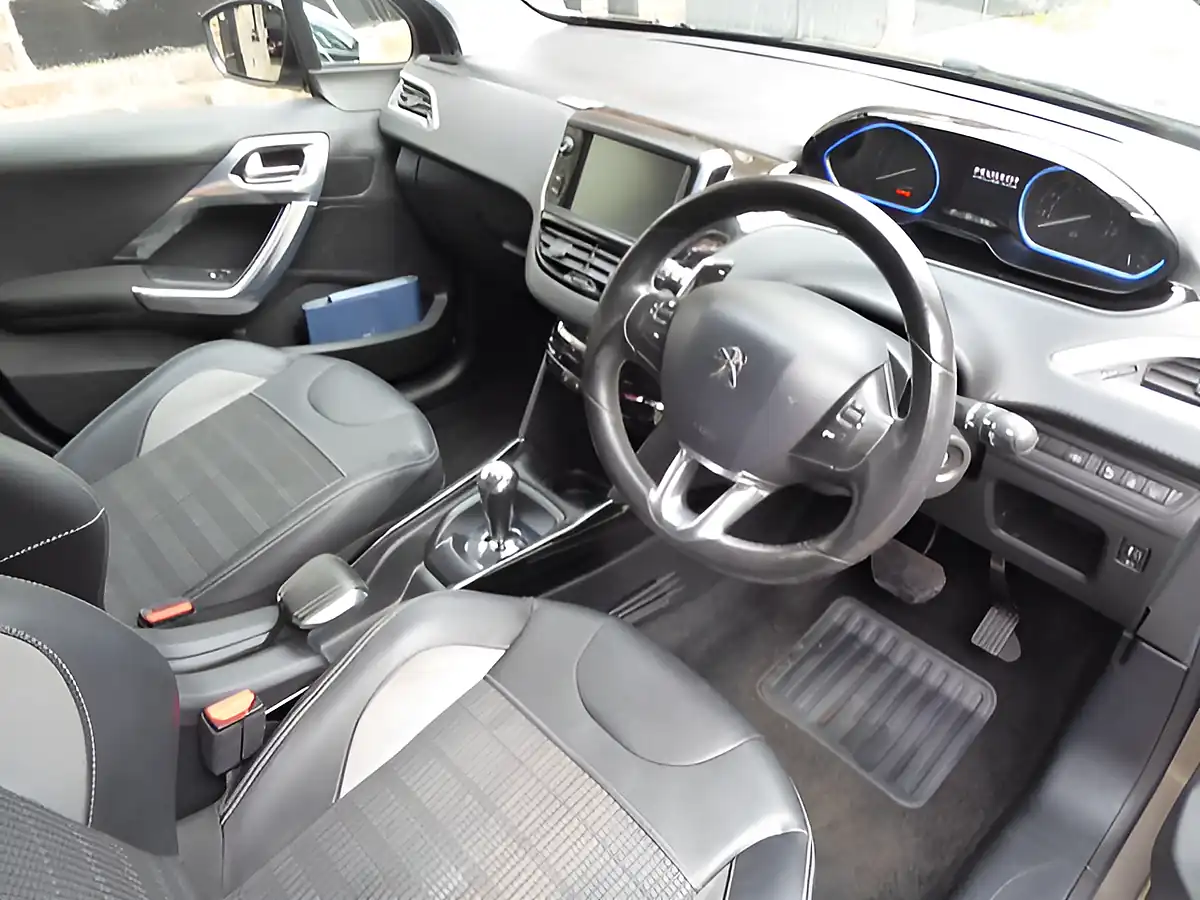 Used 2015 Peugeot 2008 Allure Grey - Interior and Exterior details 11